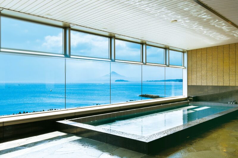 宿泊業界向け情報誌「国際ホテル旅館」に葉山うみのホテルの限定プラン「日帰り温泉＆食事プラン」について掲載されました。