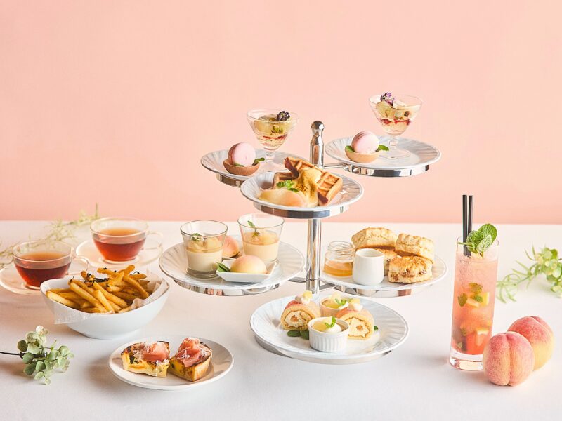 【六本木】極上の桃スイーツを味わうご褒美アフタヌーンティーが期間限定で登場！